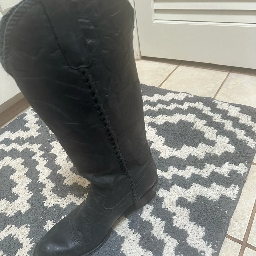 Black Cowboy Boots - Picture 4 of 7
